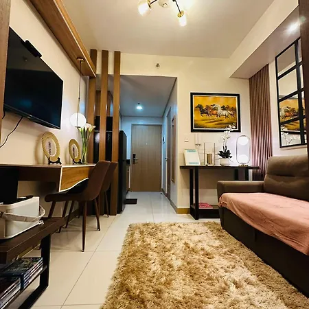 Arq Staycation - Red Residences Makati